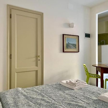 Modern Apartment Navigli ミラノ エクステリア 写真