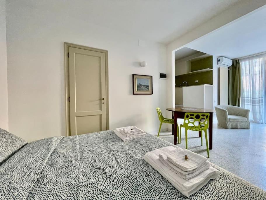 Modern Apartment Navigli ミラノ エクステリア 写真